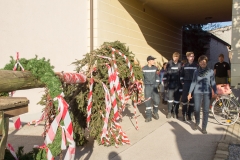 Maibaum aufstellen 2016 010