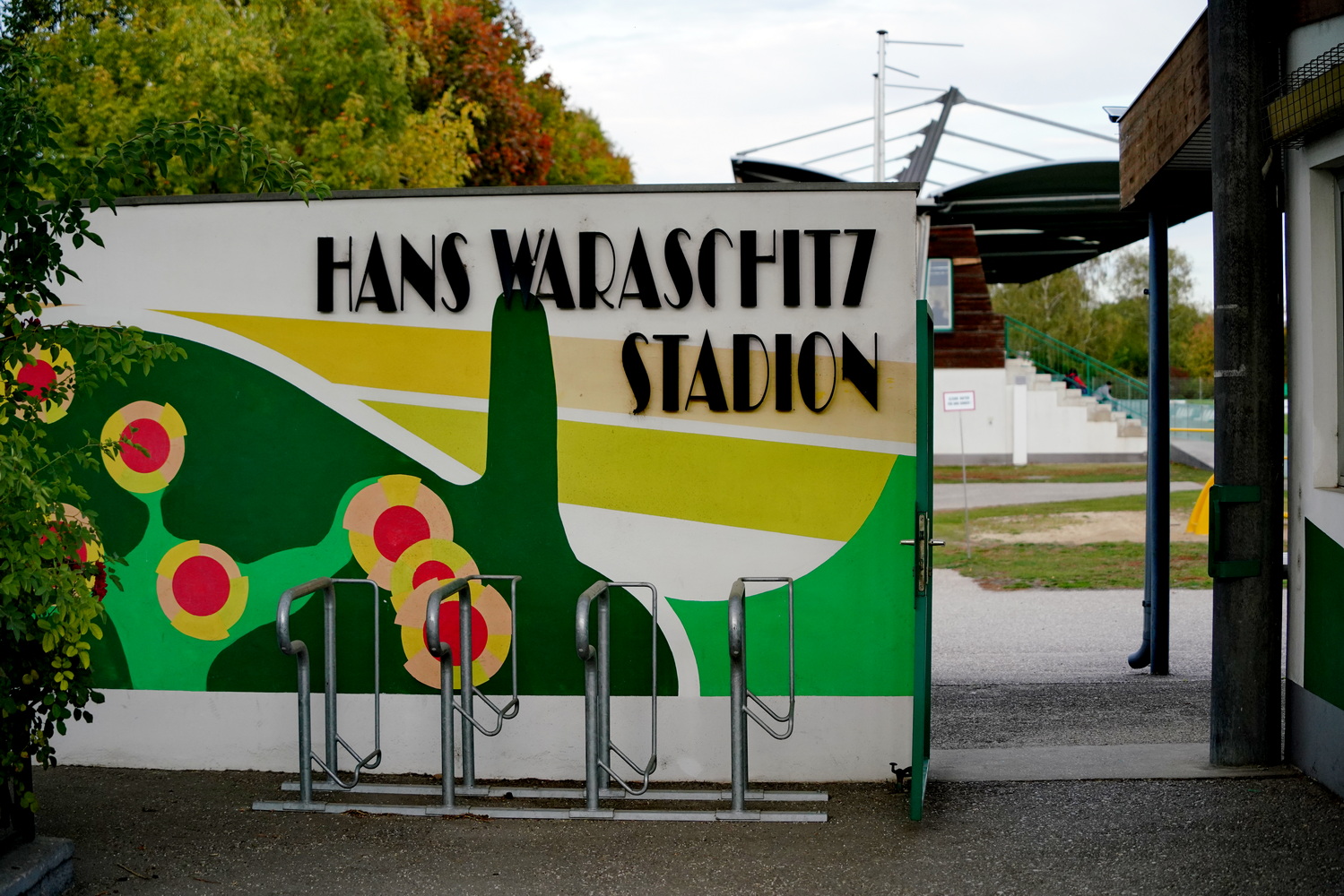 Frauenfusball-Lassee-01