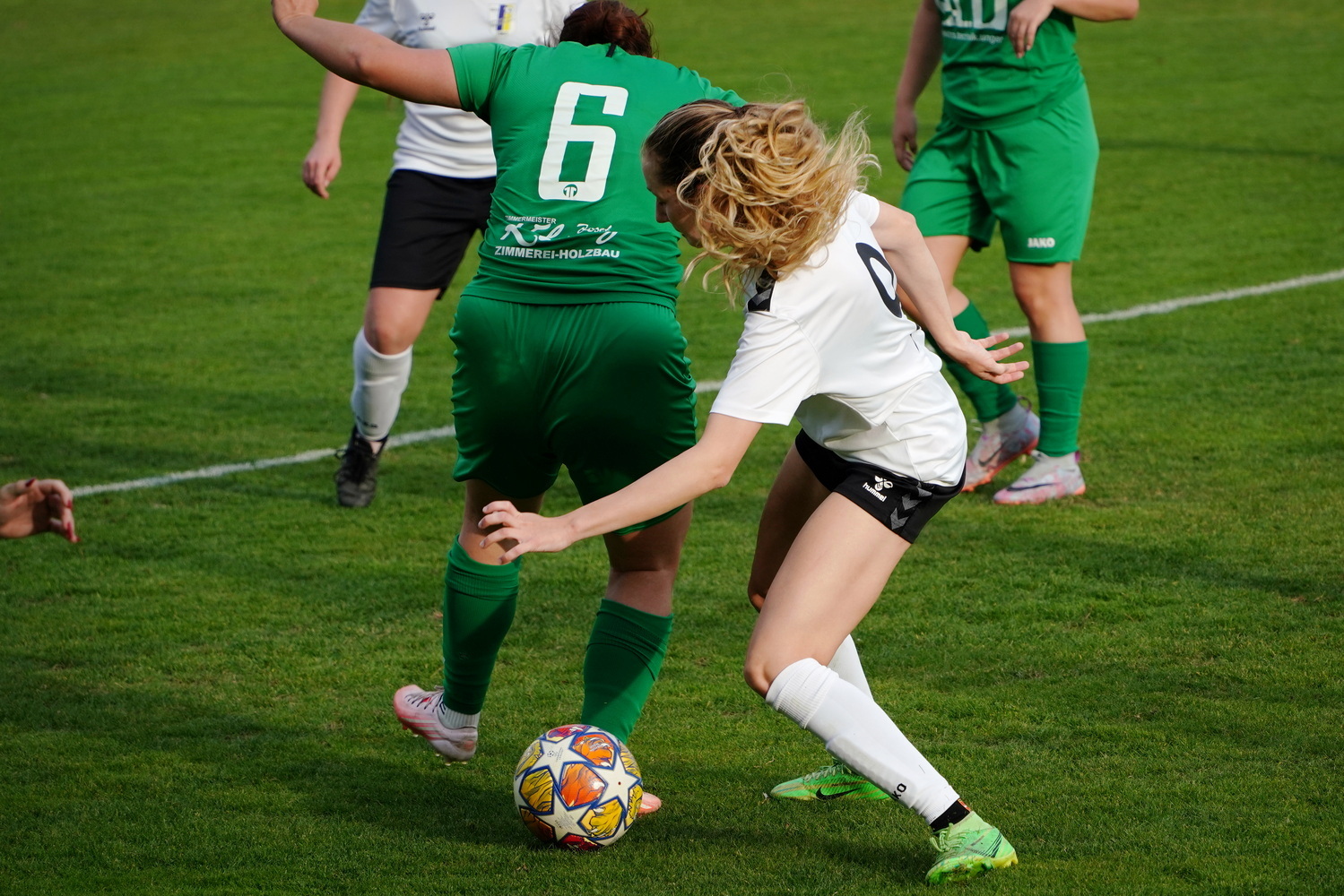 Frauenfusball-Lassee-11