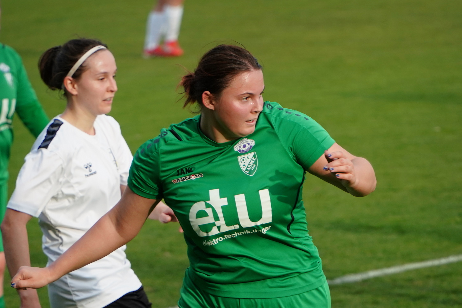 Frauenfusball-Lassee-12