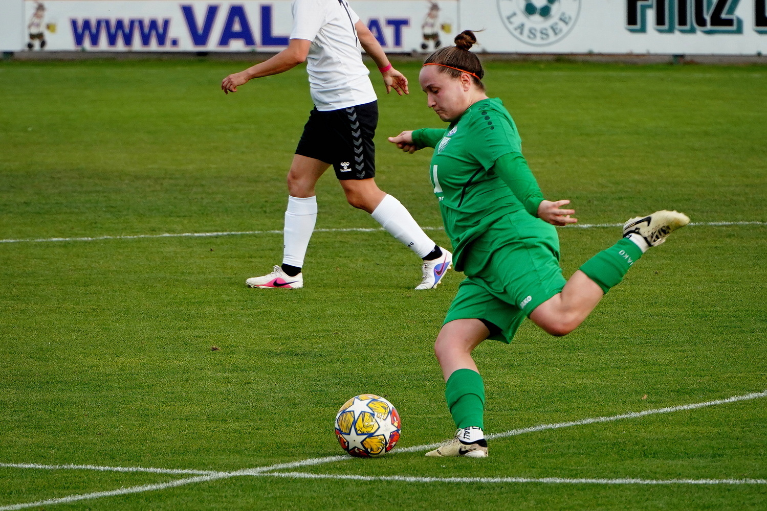 Frauenfusball-Lassee-23