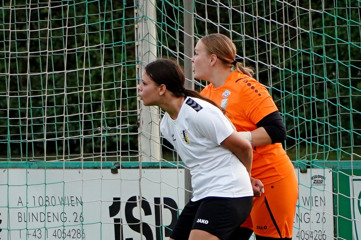 Frauenfusball-Lassee-33