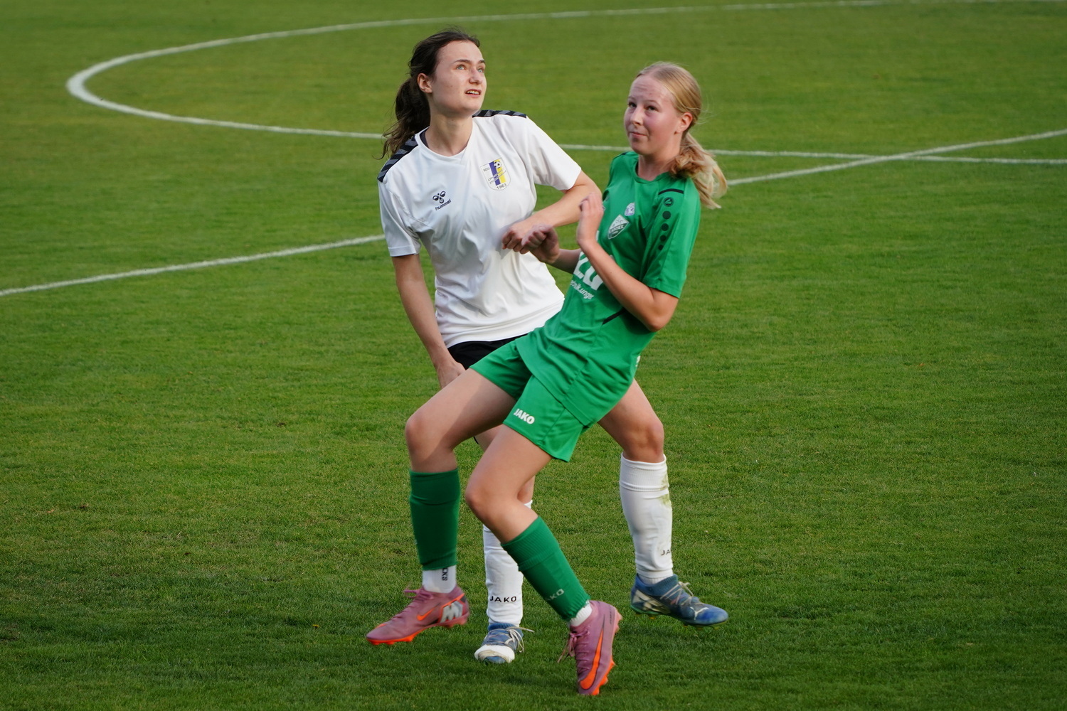 Frauenfusball-Lassee-42