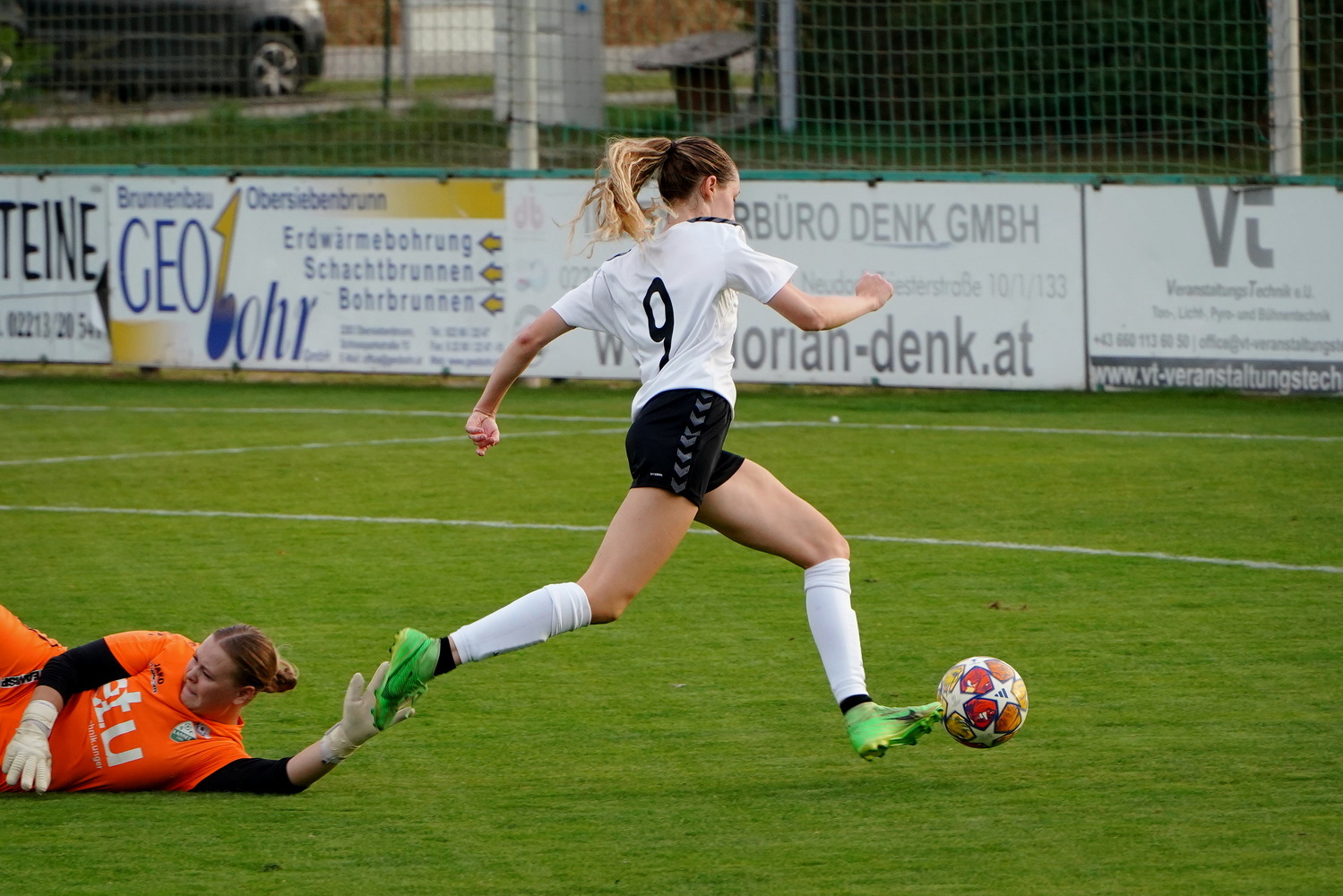 Frauenfusball-Lassee-48