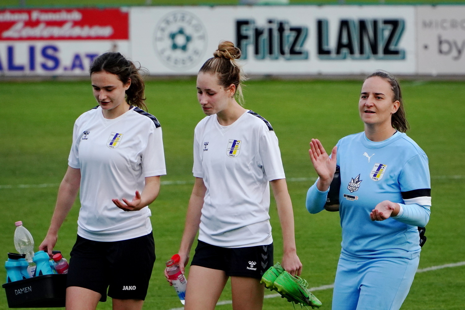 Frauenfusball-Lassee-63