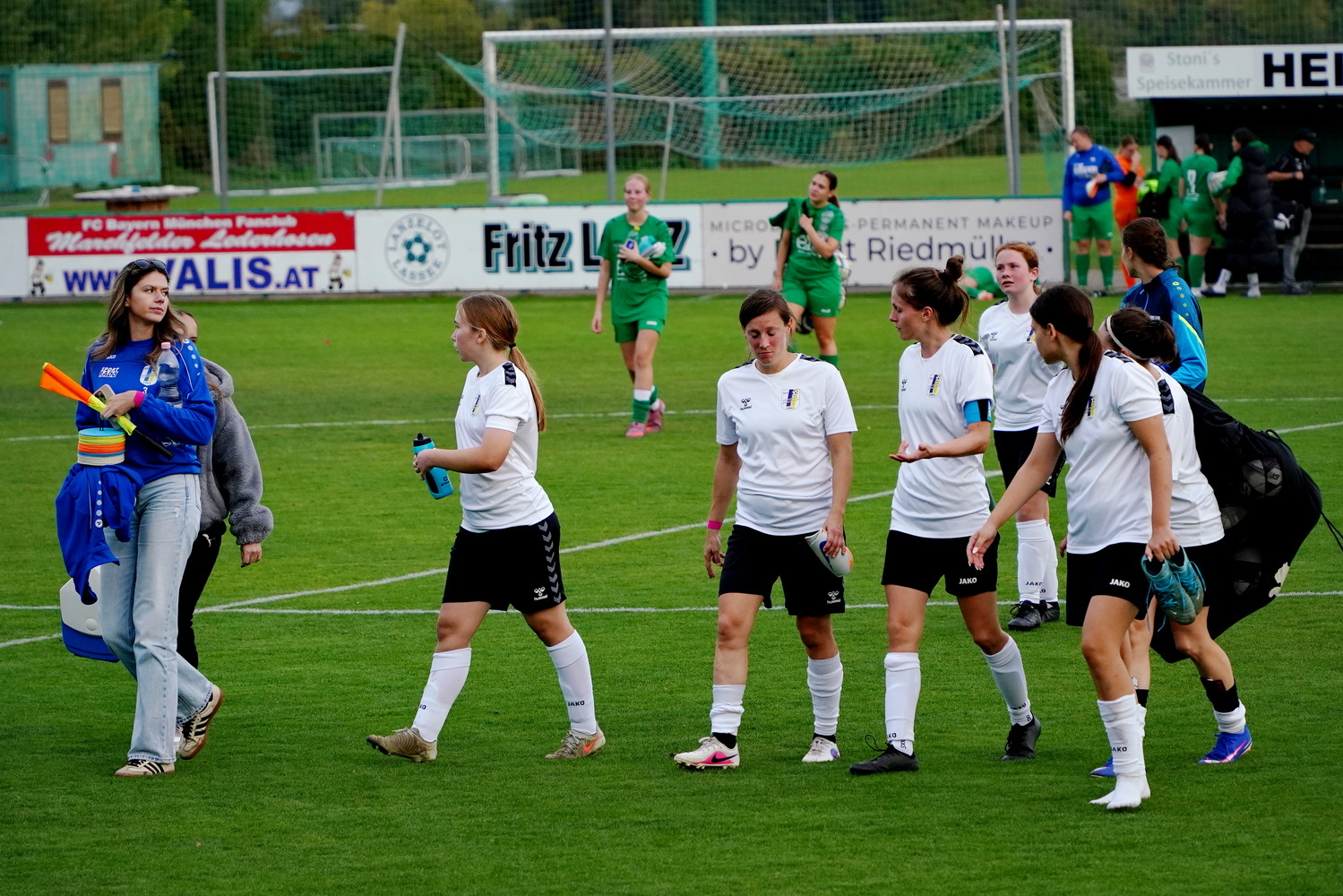 Frauenfusball-Lassee-64