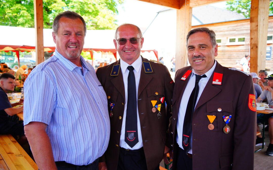 Feuerwehrheuriger in Groißenbrunn