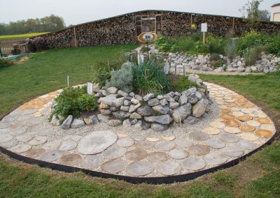 Aussaat Bienenweide im Kräutergarten